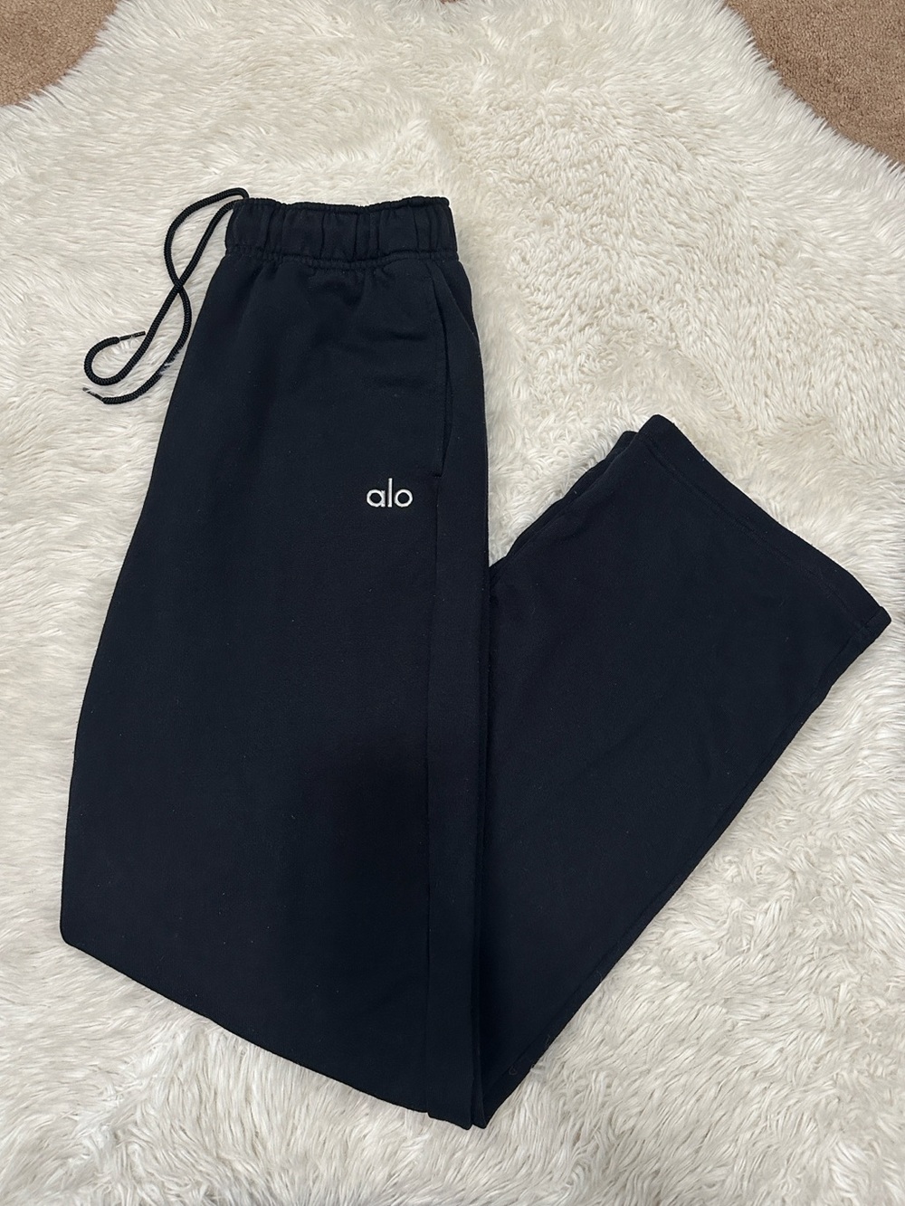 ALO Yoga Acolade Straight Leg sweat pants